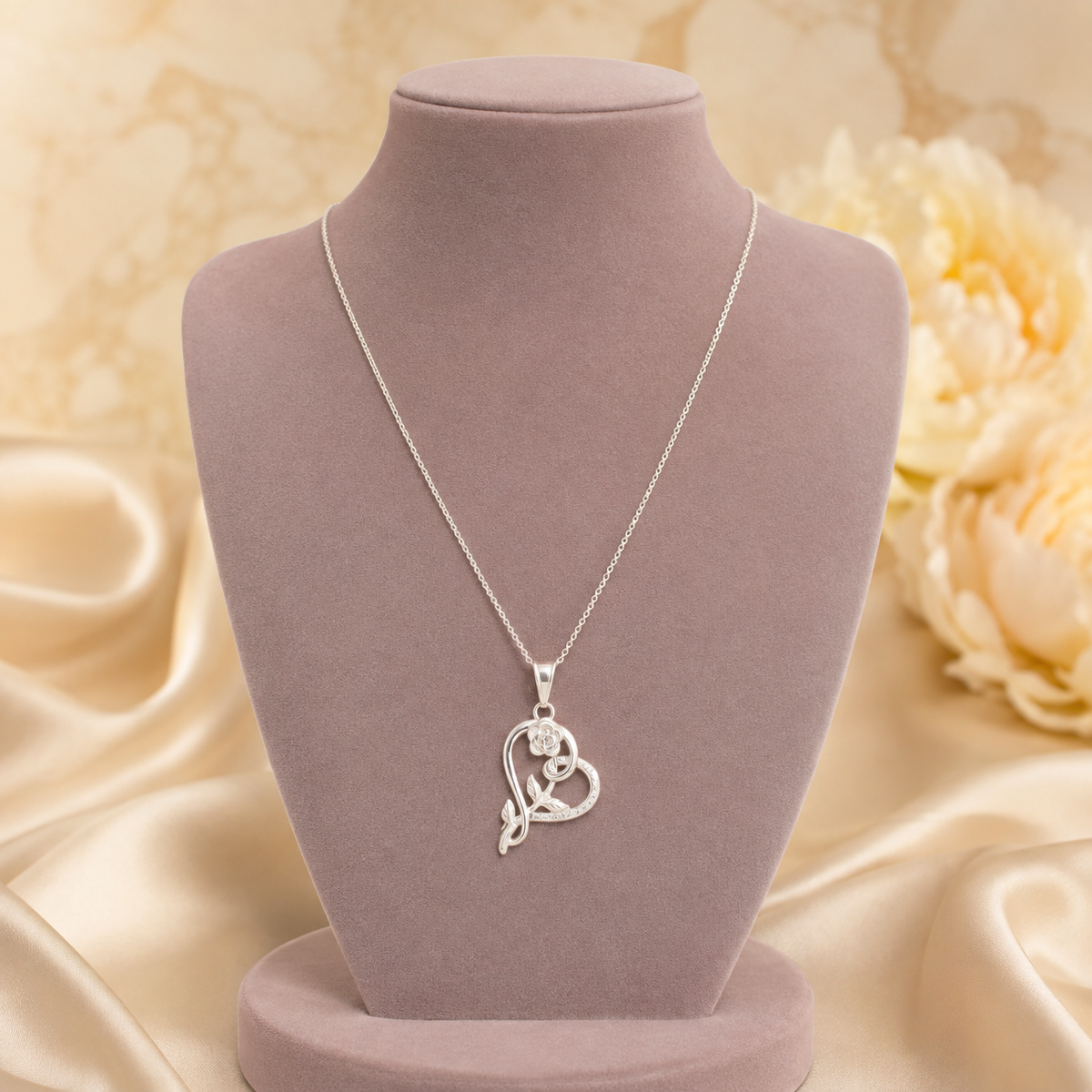 Collar Dije Corazón con Rosa Plata de Ley 925 con Zircones