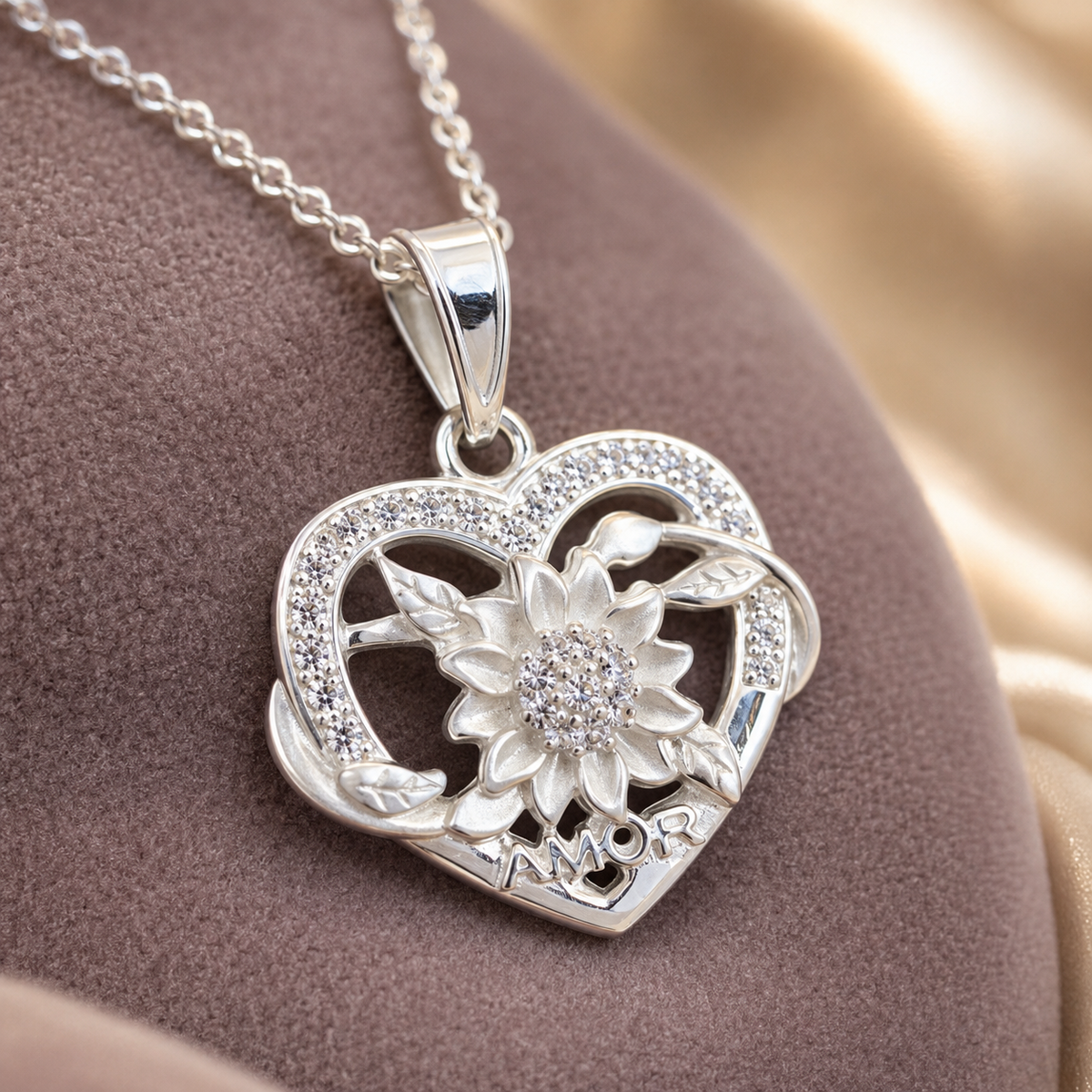 Collar Dije Corazón Girasol "AMOR" Plata de Ley 925 con Zircones